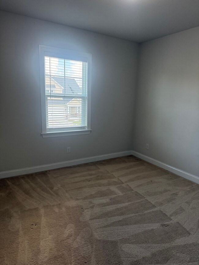 Building Photo - 227 Bering Ln