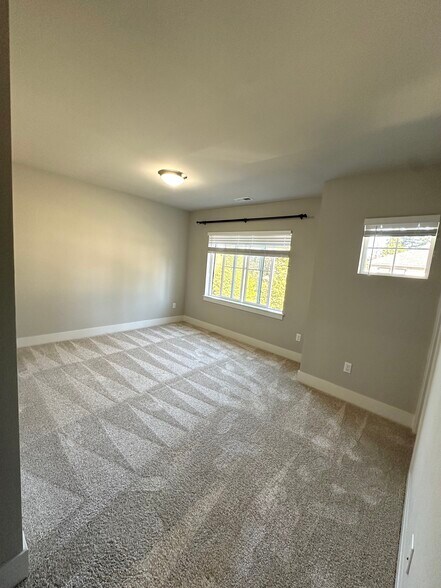 Building Photo - 16808 1st Ave W