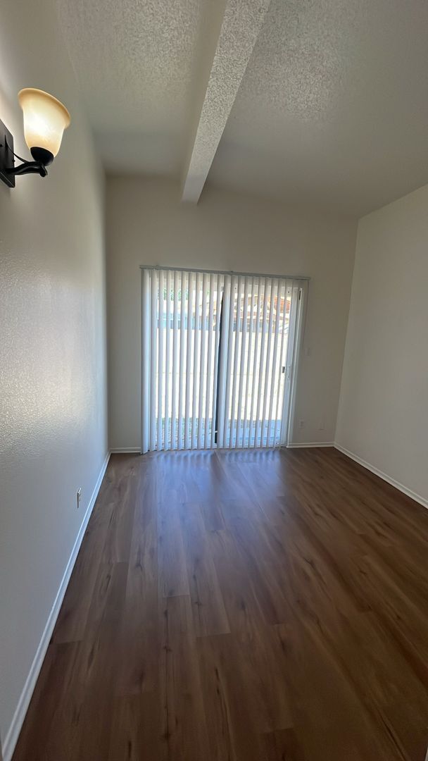 Building Photo - (APPLICATION PENDING) West Lancaster Home