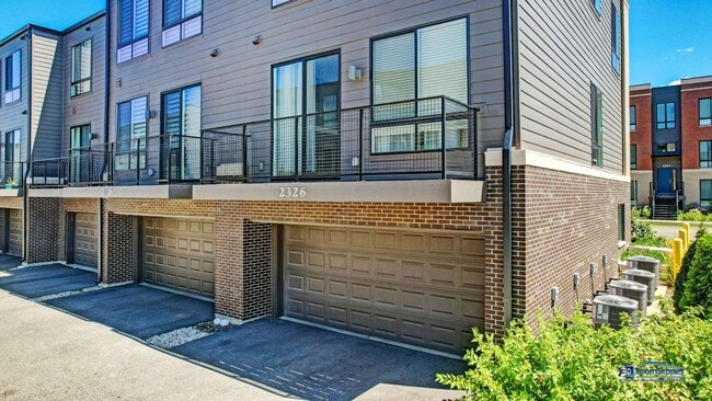 Building Photo - 2326 Venture Dr