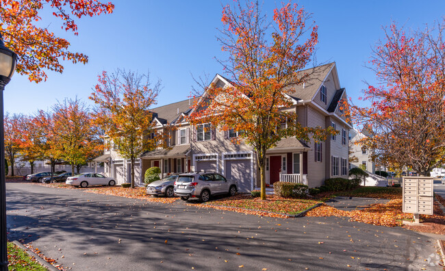 Building Photo - Village Estate Condo