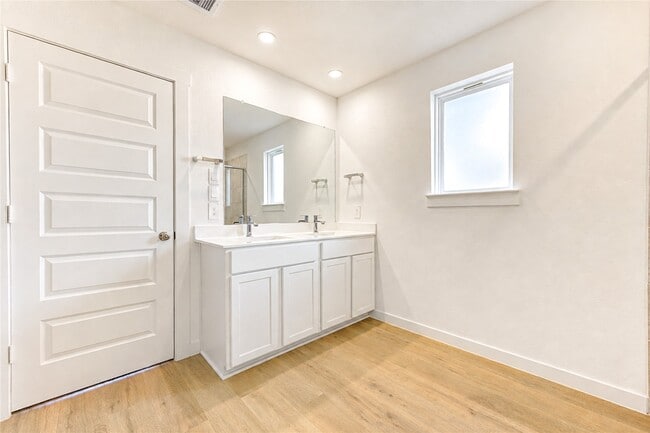 Building Photo - 30215 Lone Peak Dr