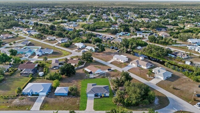 Building Photo - 3038 Sargeant St