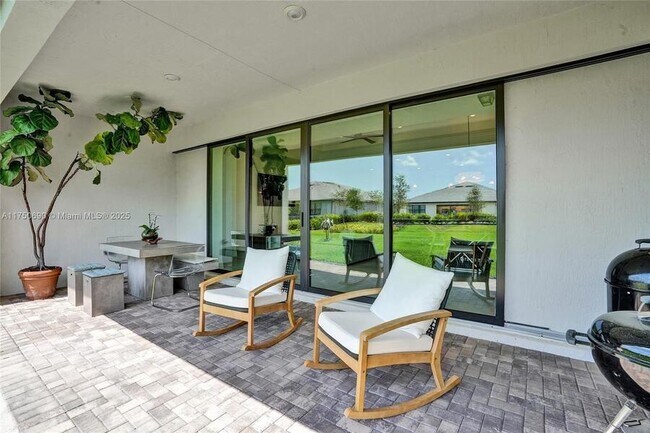 Building Photo - 4536 Silverwood Ln N