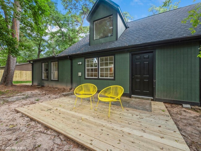 Building Photo - 1320 E Red Cedar Cir