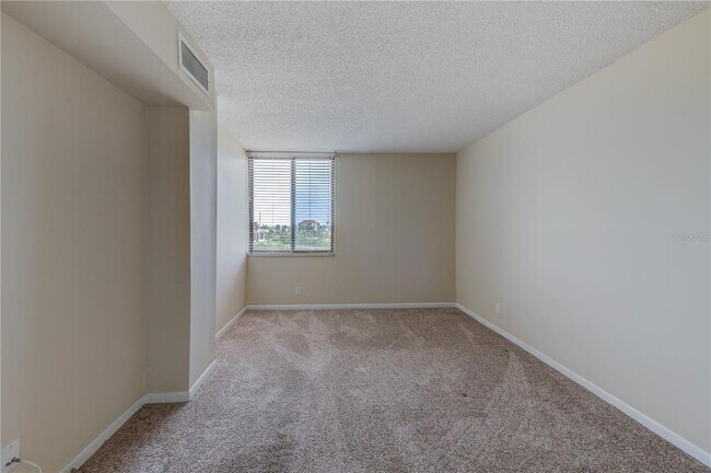 Building Photo - 6269 Palma Del Mar Blvd S