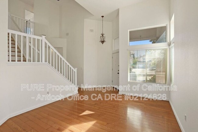 Building Photo - 2304 Yorkshire Ct