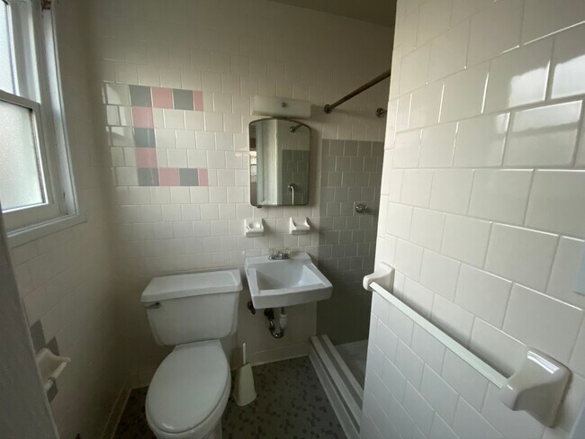Building Photo - 3004 Property