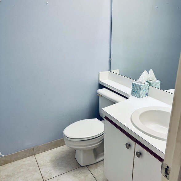 Building Photo - 13 Lake Vista Trail