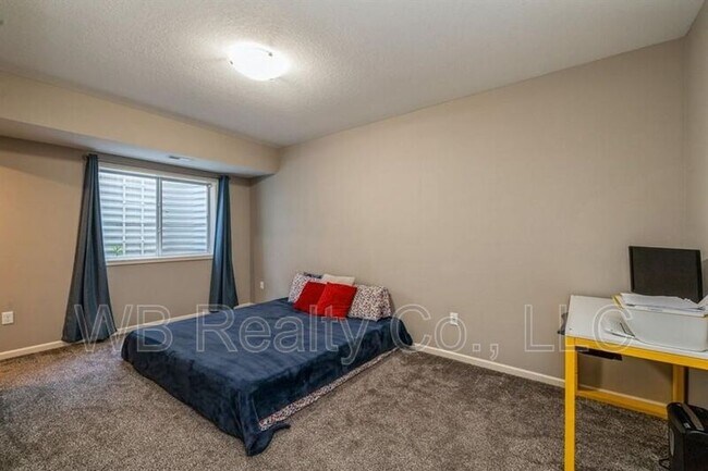 Building Photo - 9366 Primo Ln