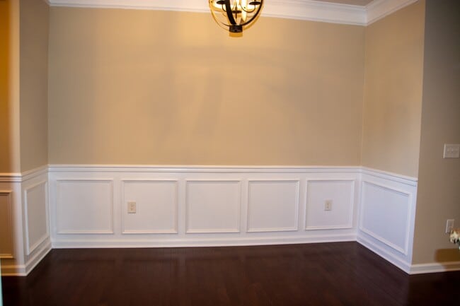 Building Photo - 122 Tuftin Dr