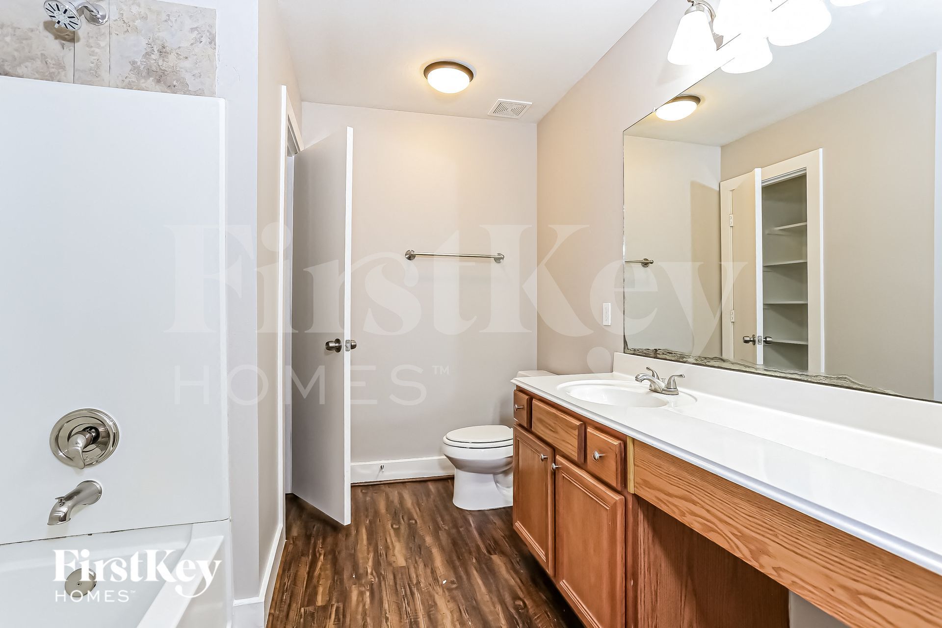 Building Photo - 20730 Settlers Lake Cir N