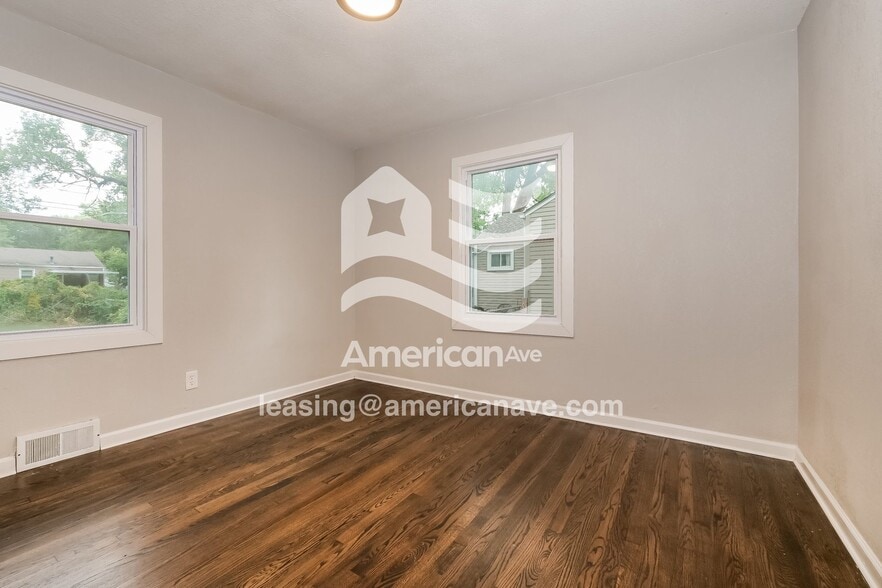 Building Photo - 11500 W 69th Terrace