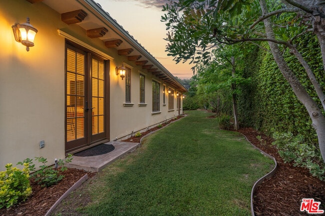 Building Photo - 3697 Benedict Canyon Ln