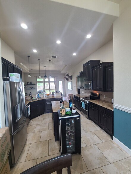 Building Photo - 15508 Fox Ln