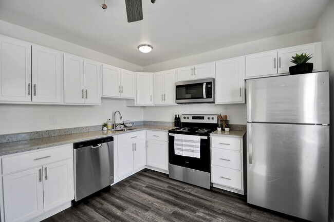 Building Photo - Austin Street Townhomes