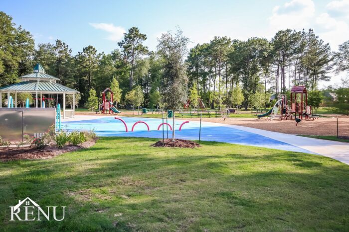 Building Photo - 10446 Sweetwater Creek Dr
