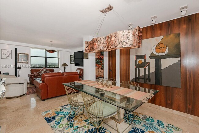 Building Photo - 11111 Biscayne Blvd