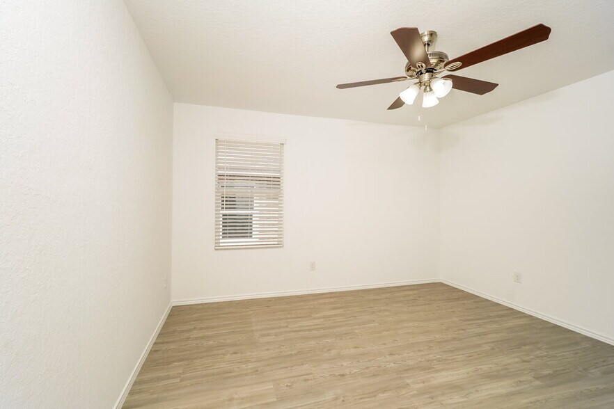 Building Photo - 2461 Vesper Bnd