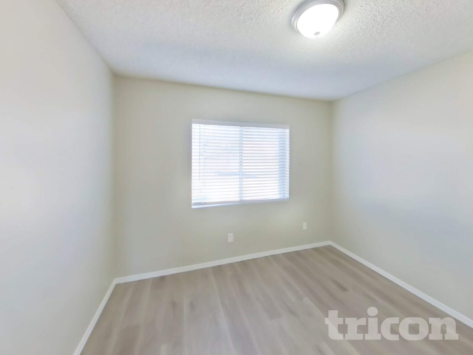 Building Photo - 10717 West Campbell Ave