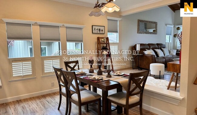 Building Photo - Lovely Fully Remodeled Forest Grove Condo ...