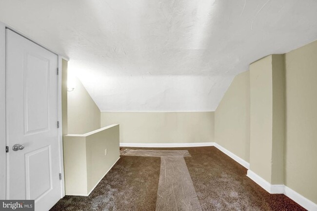 Building Photo - Coming Soon - Cozy 4 Bedroom, 1 Bath Home ...