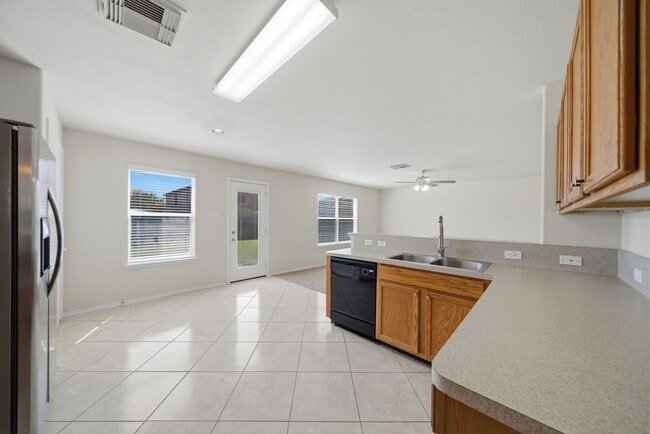 Building Photo - 730 Remwick Dr