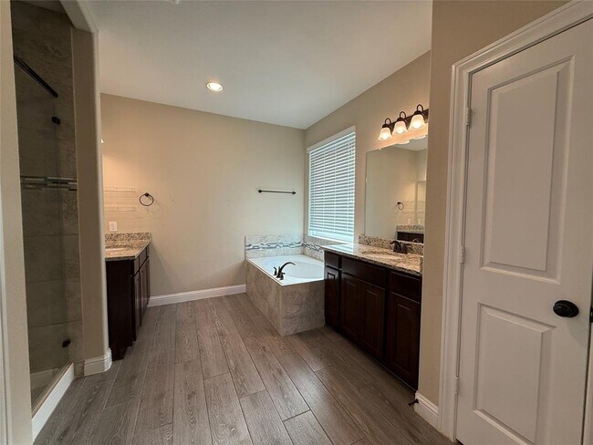 Building Photo - 19070 Minero Ln
