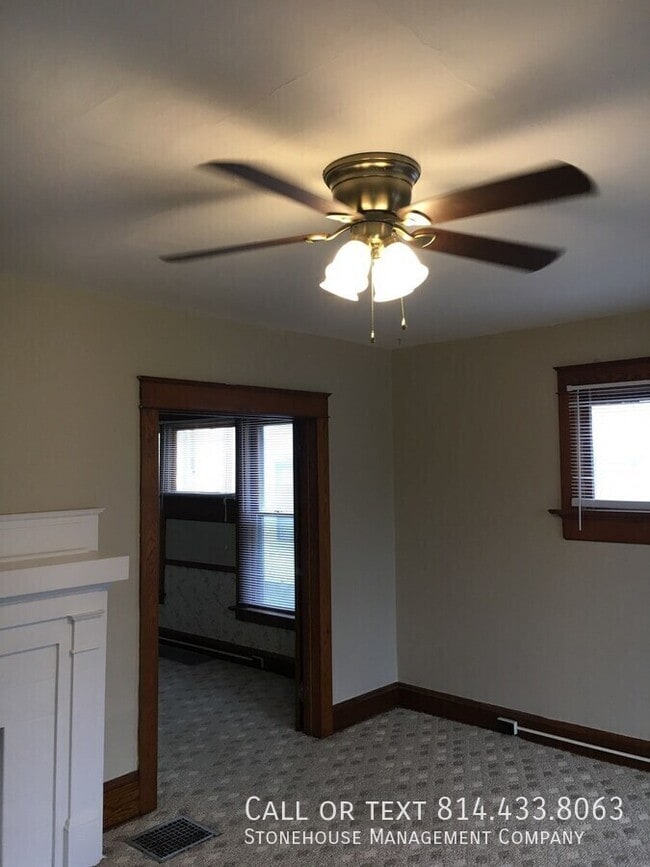 Building Photo - 3603 Maple St