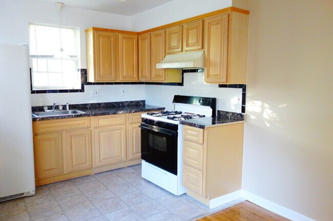 Building Photo - 8007 Garland Ave