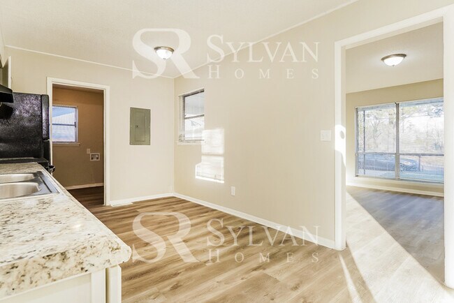 Building Photo - Carve Out a Great Life Here!