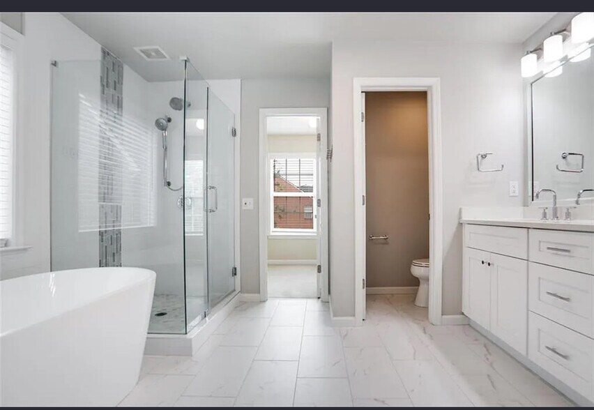 Building Photo - 4087 Kingsley Park Ct
