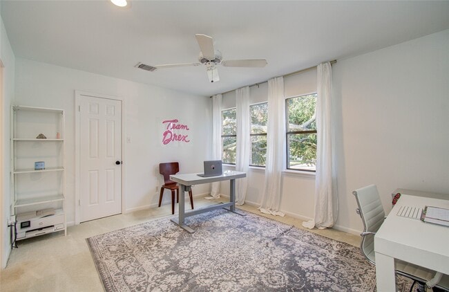 Building Photo - 15835 N Barkers Landing Rd