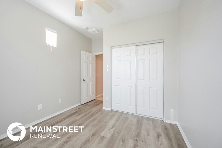 Building Photo - 42716 N 44th Dr