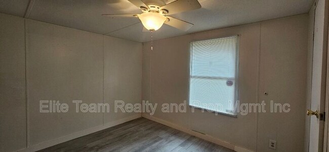 Building Photo - 10288 Silver Mine Rd
