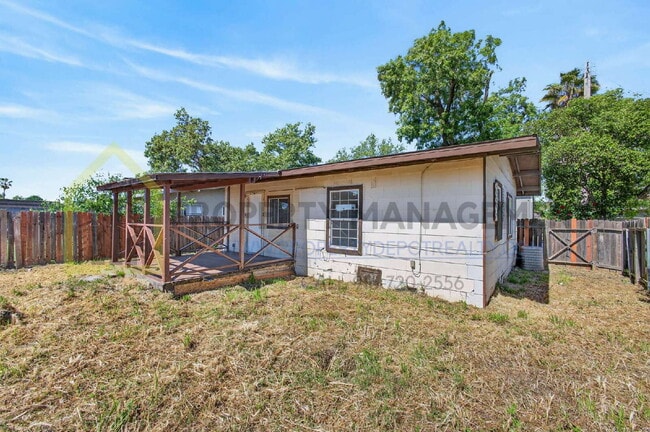 Building Photo - 302 Chennault Ct