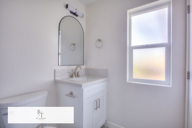 Building Photo - 2 Bed | 2 Bath | Alhambra School District