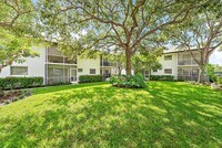Exterior Photo - Ocean House Apartments