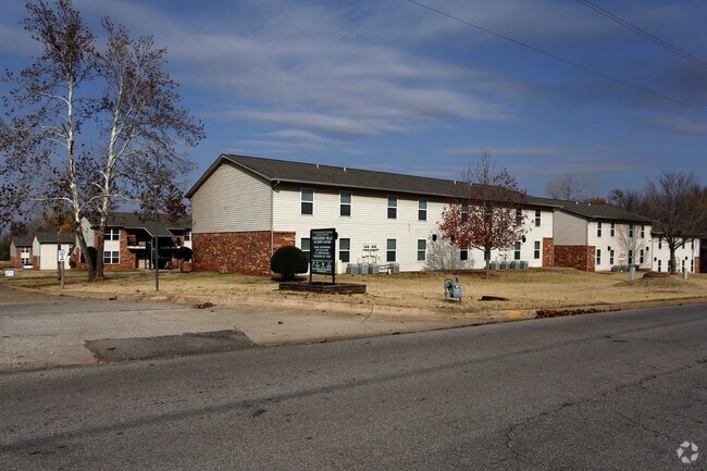 Primary Photo - Chickasha Villas