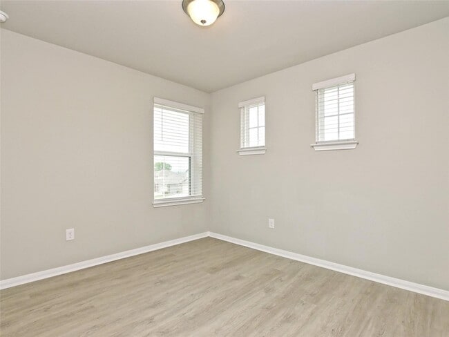 Building Photo - 6917 Ranchito Dr