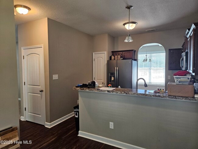 Building Photo - 609 Winfall Dr