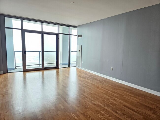 Building Photo - 1235 S Prairie Ave