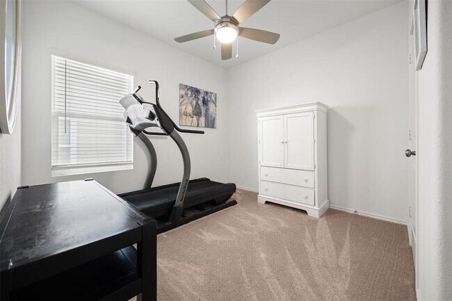 Building Photo - 257 Muscovy Dr