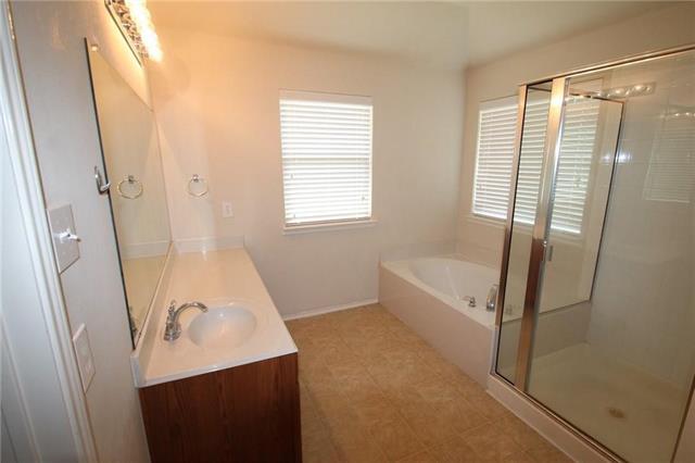 Building Photo - 9605 Zaharias Dr