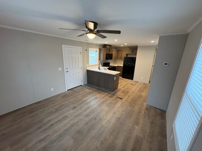 Building Photo - 8907 Beechwood Dr