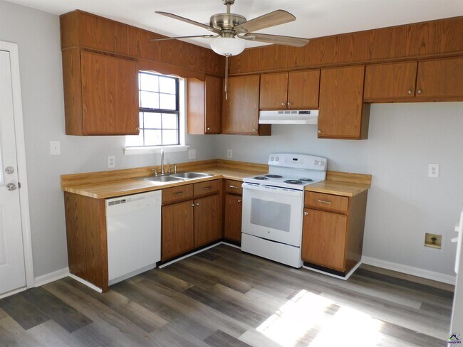 Building Photo - 204 Tallulah Trail