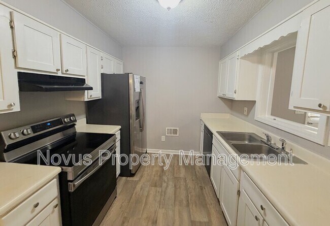 Building Photo - 125 S Meadowcliff Cir