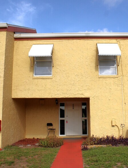 Building Photo - 5850 Cypress Gardens Blvd