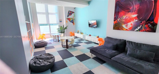 Building Photo - 1100 S Miami Ave