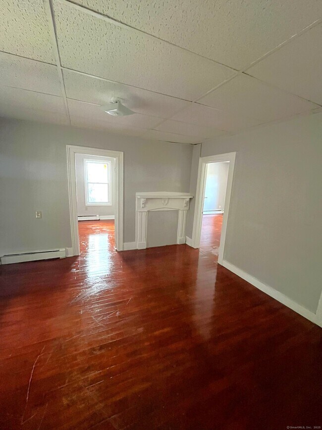 Building Photo - 82 6th St